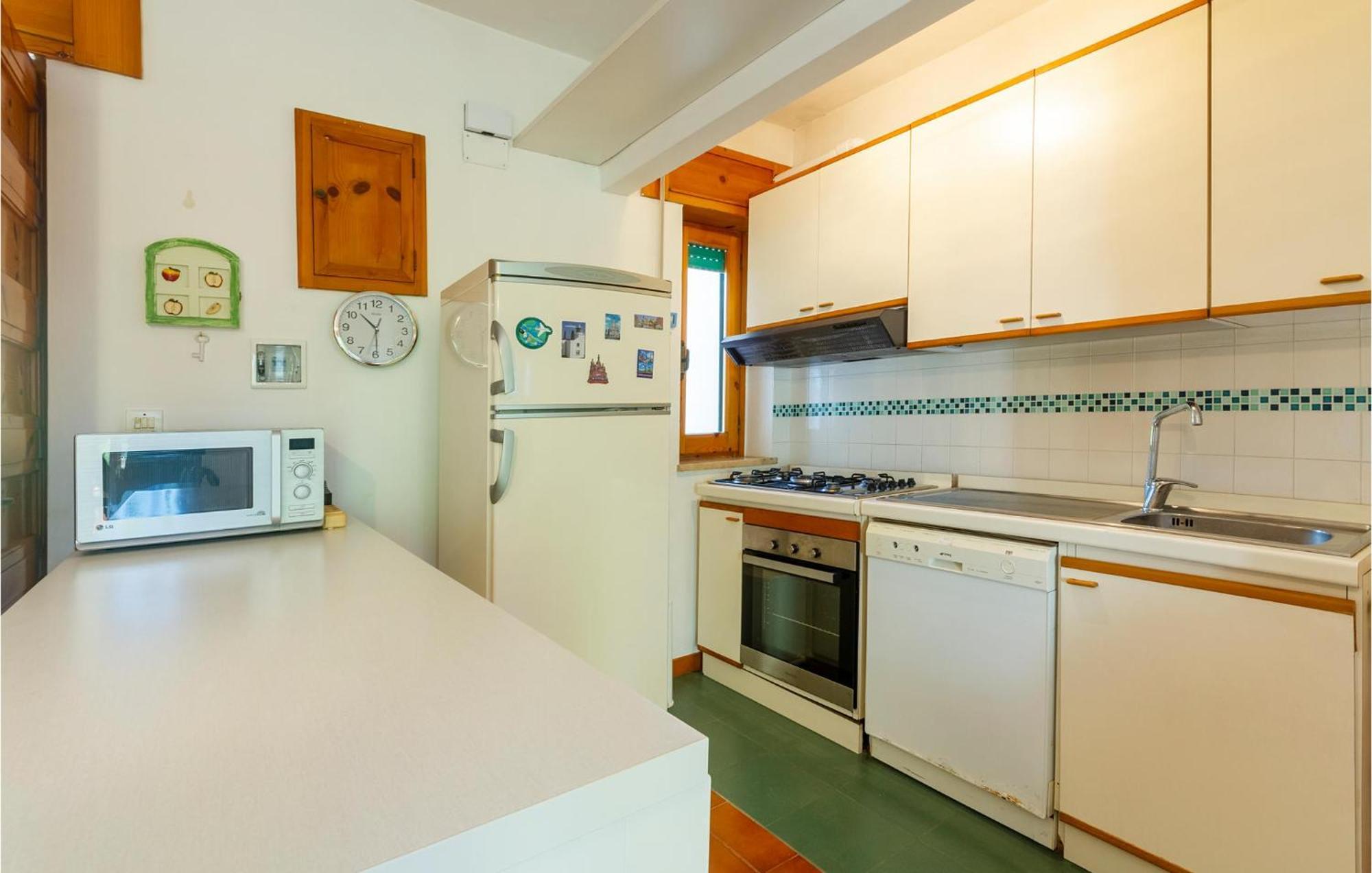 Awesome Home In Manduria With Kitchen Phòng bức ảnh